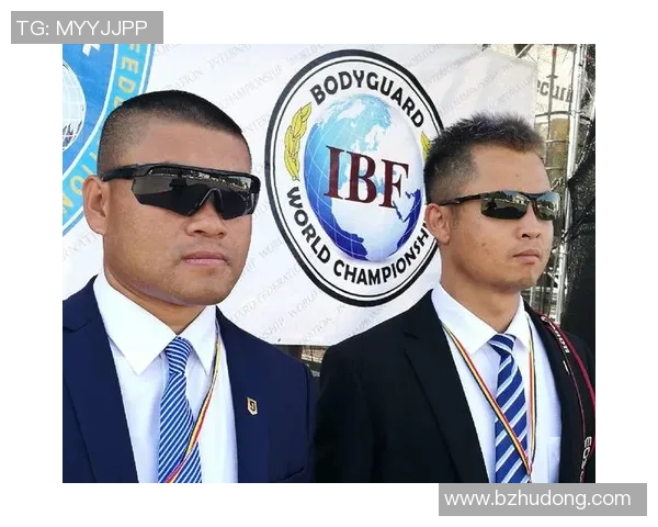 中国足球明星保镖揭秘背后的故事与职业生涯的挑战与荣耀 中国足球明星保镖揭秘背后的故事与职业生涯的挑战与荣耀