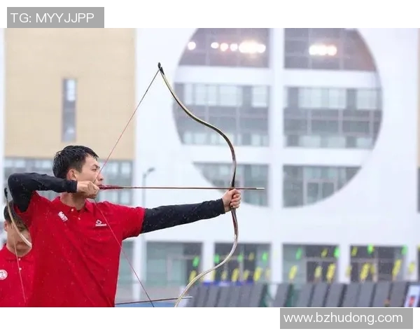 射箭的足球明星是谁他在赛场外的另一项才艺揭秘